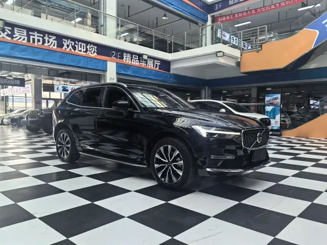 Volvo XC60 — Фото автомобиля 3