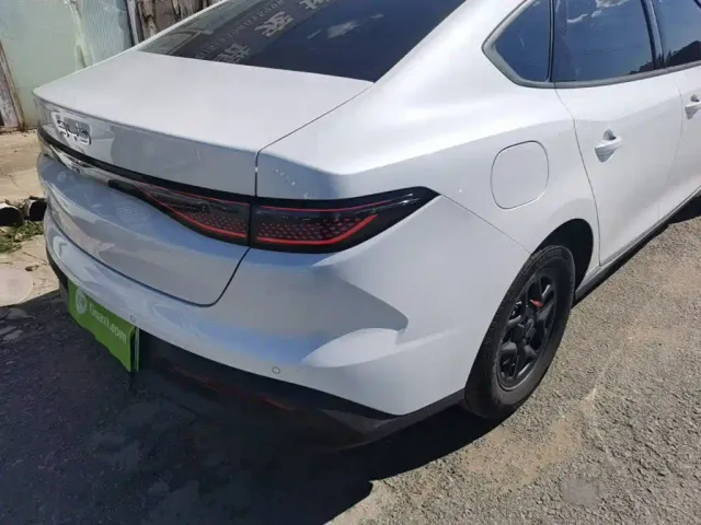 BYD Seal 05 DM-i — Фото автомобиля 7