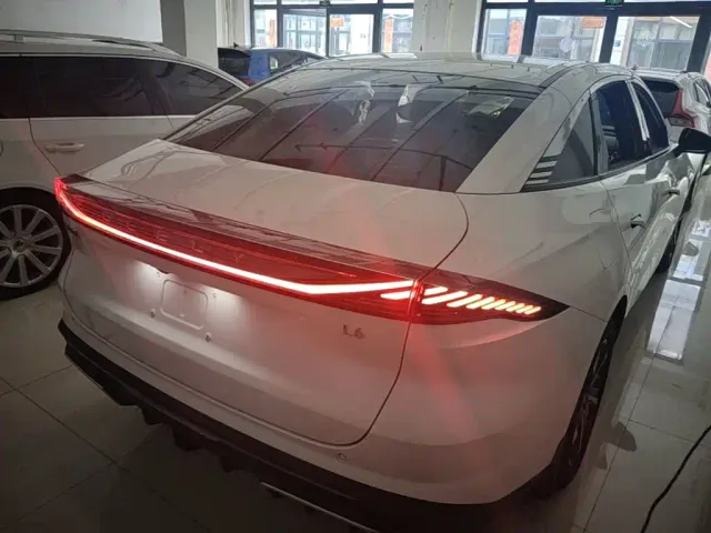 Geely Galaxy L6 — Фото автомобиля 6