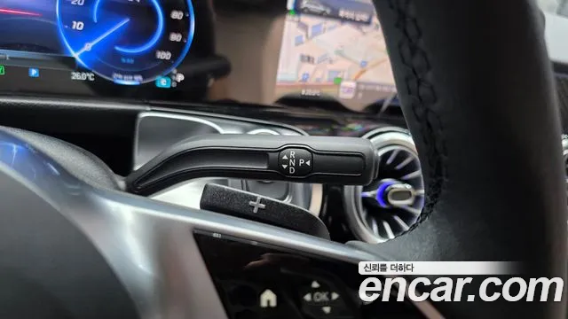 Mercedes-Benz EQB — Фото автомобиля 9