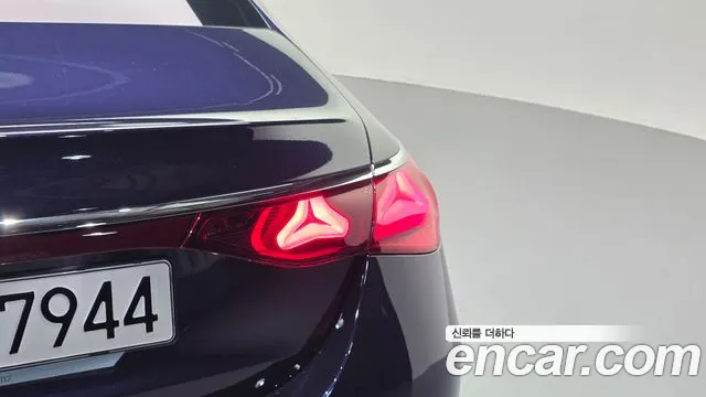 Mercedes-Benz E-Class W214 — Фото автомобиля 8