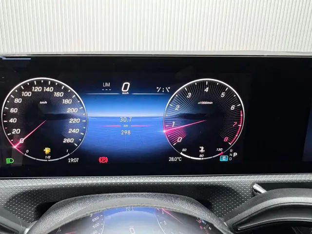 Mercedes-Benz A-Class — Фото автомобиля 16