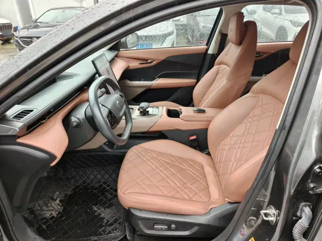 Changan Qiyuan A05 — Фото автомобиля 14