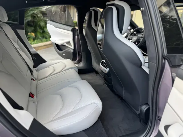 Xiaomi SU7 — Фото автомобиля 7