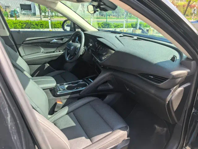 Buick Envision S — Фото автомобиля 9