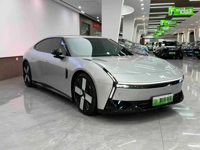 Xpeng P7 — Фото автомобиля 3