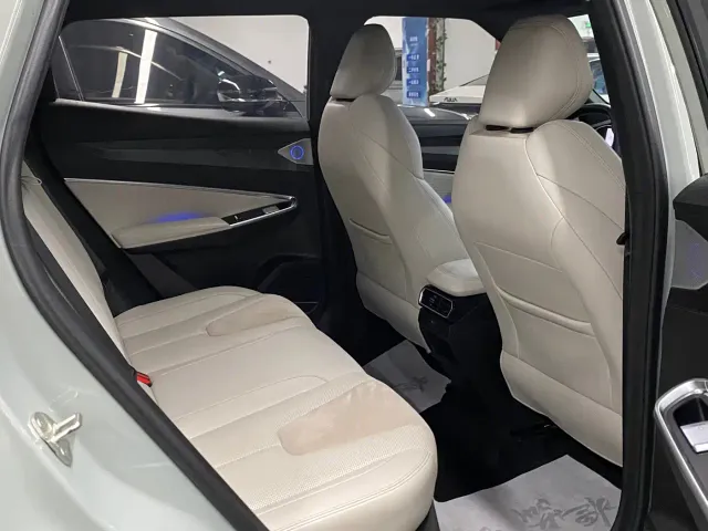 Geely Boyue — Фото автомобиля 11