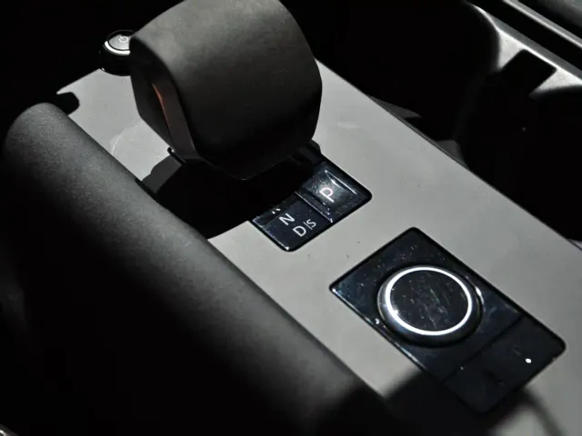 Land Rover Discovery — Фото автомобиля 17
