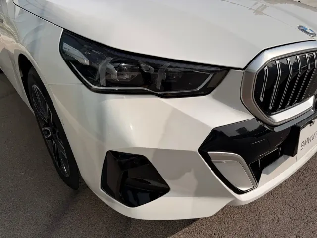 BMW 5 Series — Фото автомобиля 26