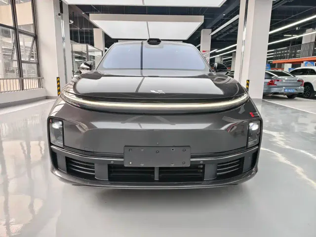 Li Auto L7 — Фото автомобиля 2