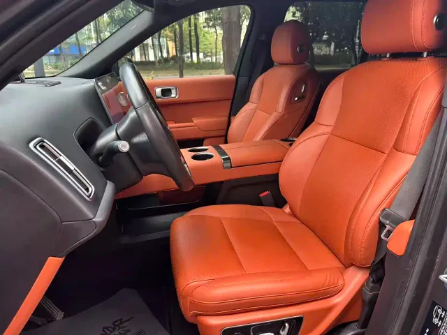 Li Auto L9 — Фото автомобиля 5