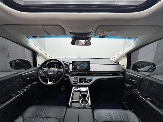 Honda Elysion — Фото автомобиля 8