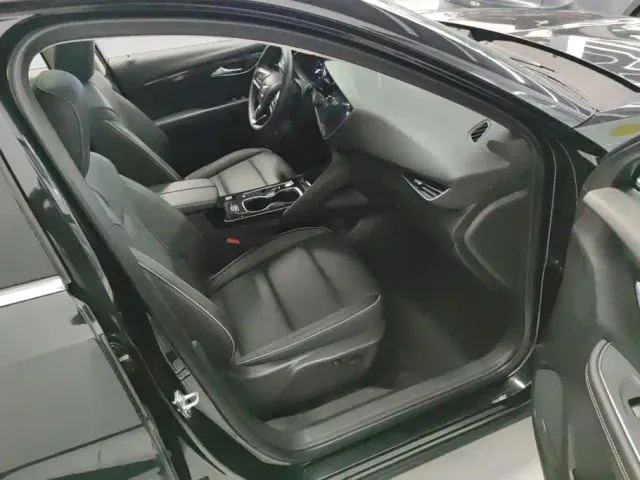 Buick Envision S — Фото автомобиля 8