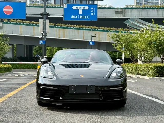Porsche 718 — Фото автомобиля 2