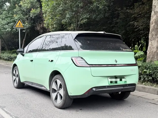 Baojun Cloud — Фото автомобиля 4