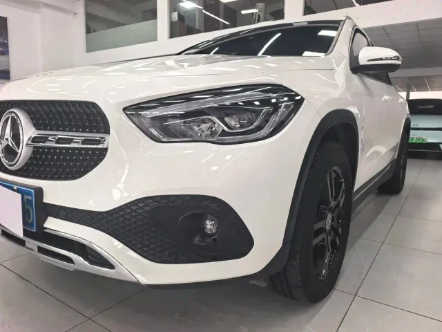 Mercedes-Benz Mercedes-Benz GLA 2023 GLA 200 — Фото автомобиля 4