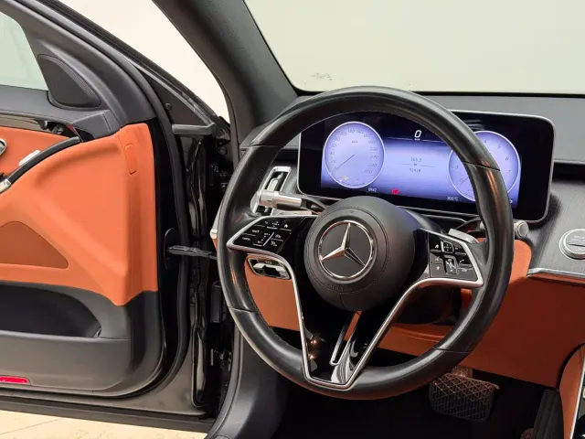 Mercedes-Benz S-Class — Фото автомобиля 27