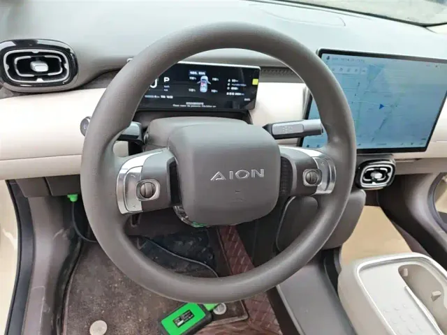 GAC Aion UT — Фото автомобиля 10