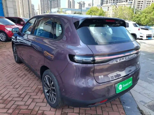 Leapmotor B10 — Фото автомобиля 4