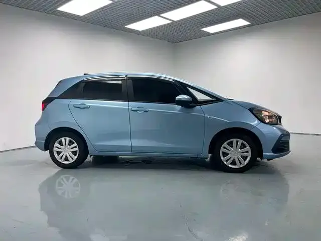 Honda Fit — Фото автомобиля 5