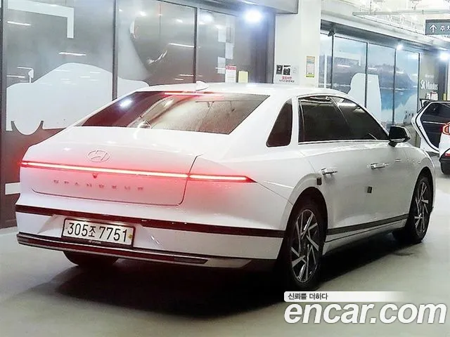 Hyundai Grandeur GN7 — Фото автомобиля 4