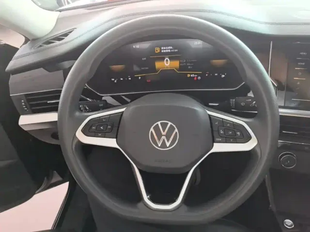 Volkswagen Passat — Фото автомобиля 10
