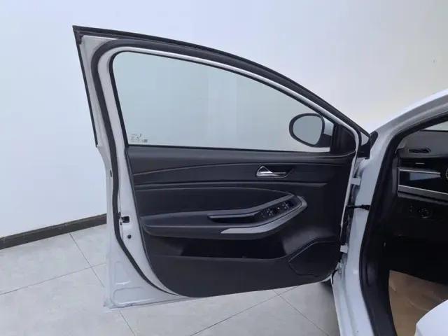 Chery Arrizo 5 — Фото автомобиля 7