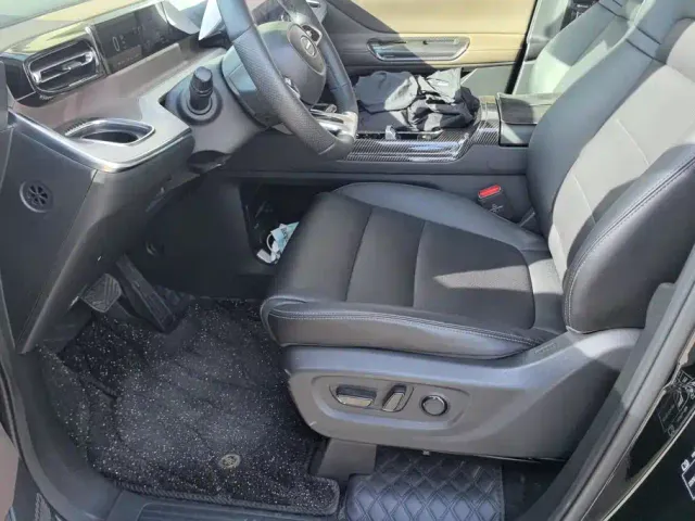 GAC Trumpchi E8 — Фото автомобиля 9