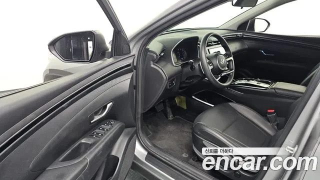 Hyundai Tucson Tucson (NX4) Дизель 2.0 4WD — Фото автомобиля 10