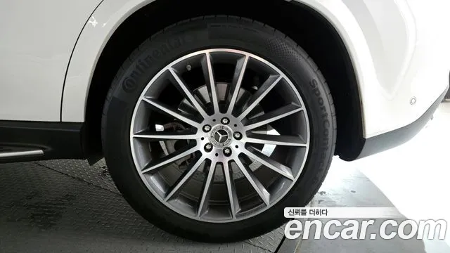 Mercedes-Benz GLE-Class — Фото автомобиля 5