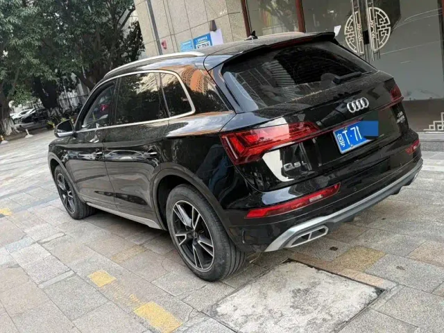 Audi Q5L — Фото автомобиля 5