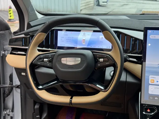 Geely Boyue L — Фото автомобиля 13
