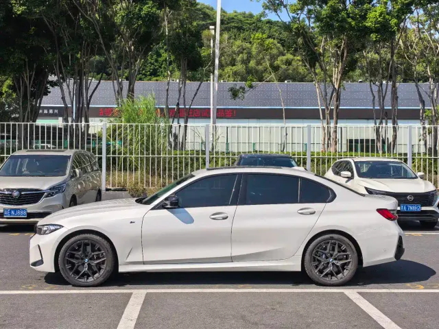 BMW 3 Series — Фото автомобиля 6