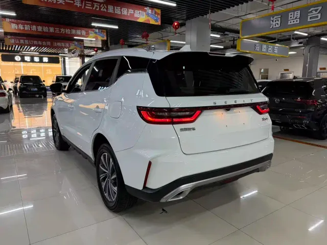 Geely Vision X6 — Фото автомобиля 10