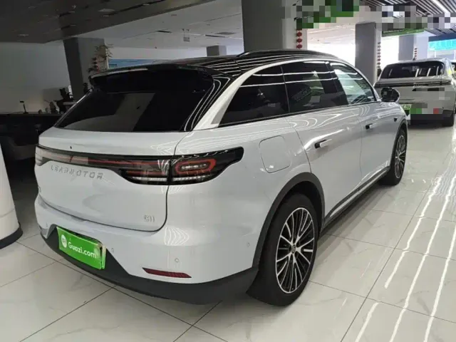 Leapmotor C11 — Фото автомобиля 6