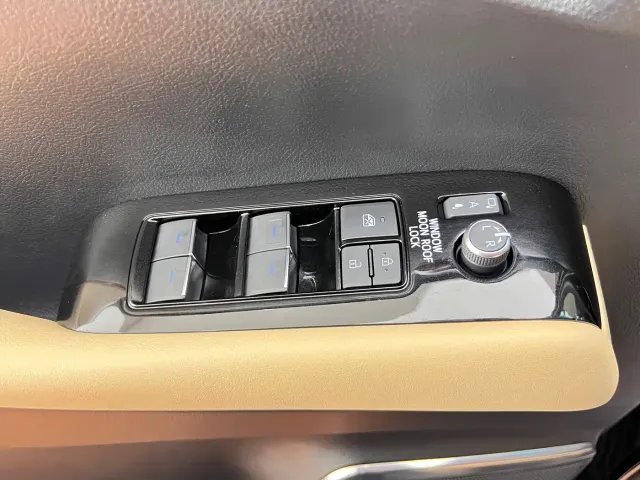 Toyota Vellfire — Фото автомобиля 17