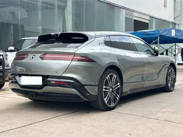 Denza Z9GT — Фото автомобиля 8