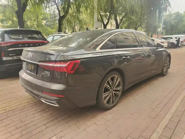 Audi A6L — Фото автомобиля 4