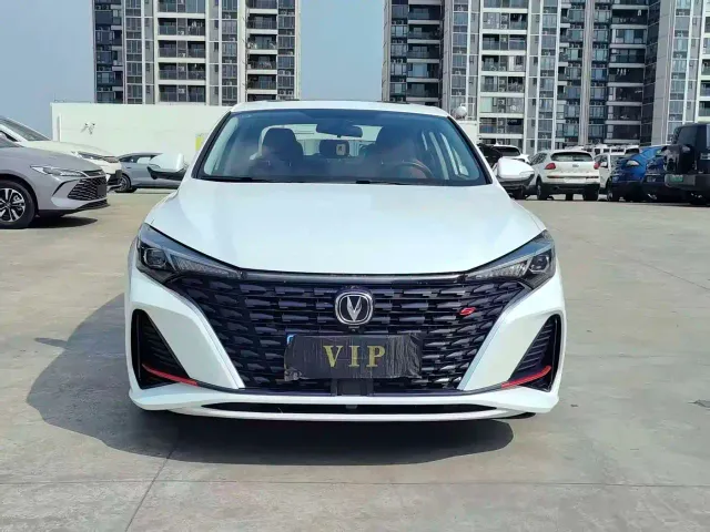 Changan Eado — Фото автомобиля 2