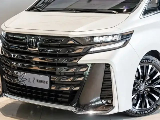 Toyota Vellfire — Фото автомобиля 21