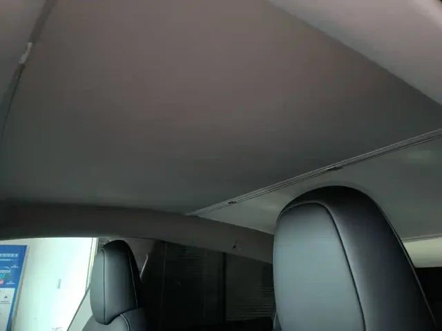 Tesla Model Y — Фото автомобиля 17