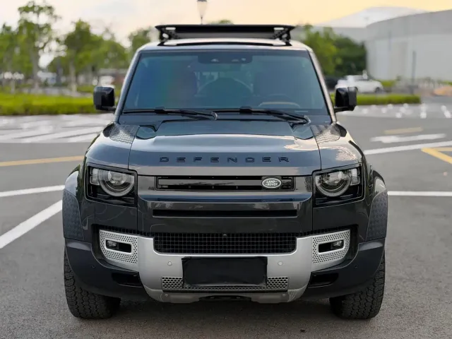 Land Rover Defender — Фото автомобиля 2
