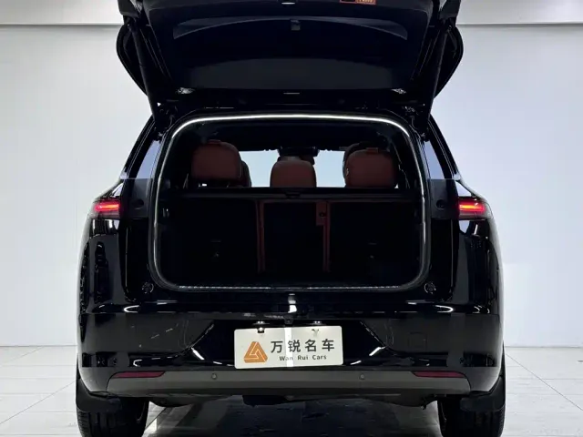 Li Auto L7 — Фото автомобиля 5