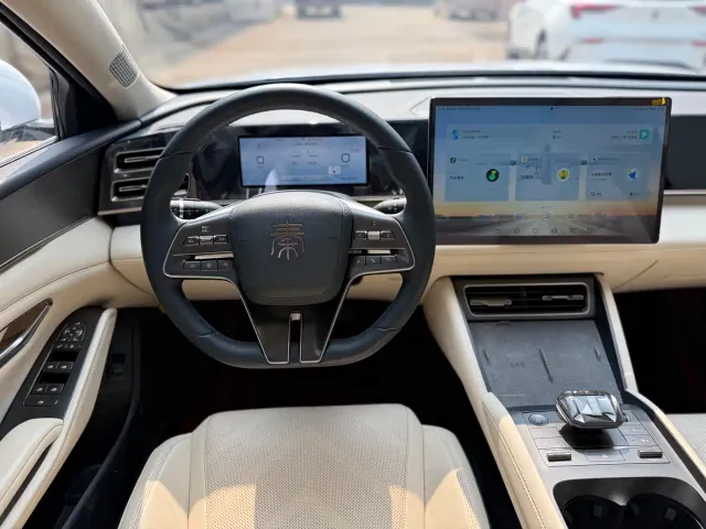 BYD Qin L — Фото автомобиля 11