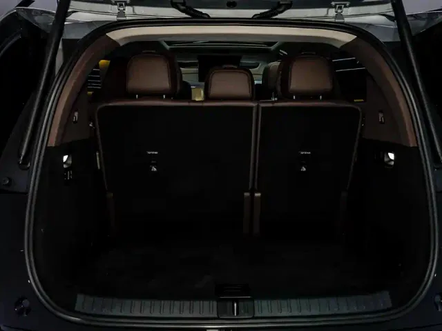 Li Auto MEGA — Фото автомобиля 7