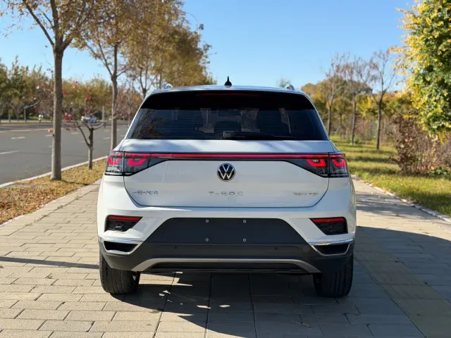 Volkswagen T-Roc — Фото автомобиля 24