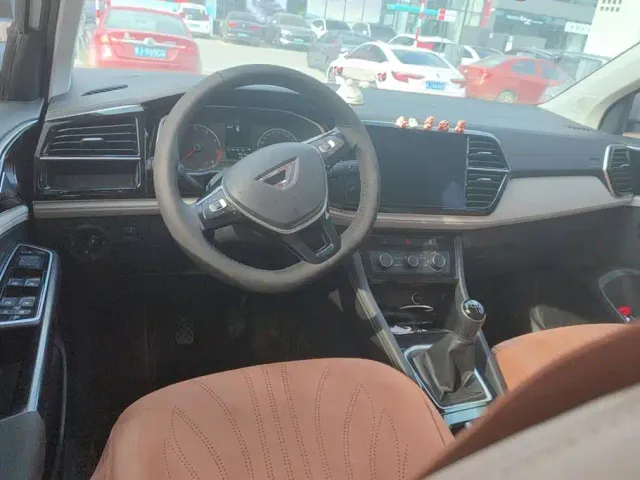 Jetta VS5 — Фото автомобиля 12