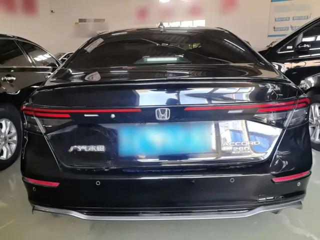 Honda Accord — Фото автомобиля 5