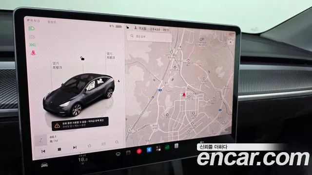 Tesla Model Y — Фото автомобиля 14