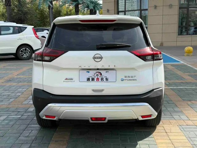 Nissan X-Trail — Фото автомобиля 8